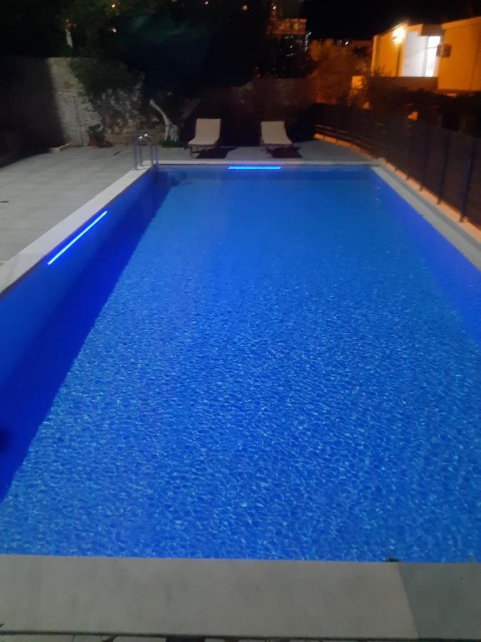 Ksamil Apartments Апартаменты *